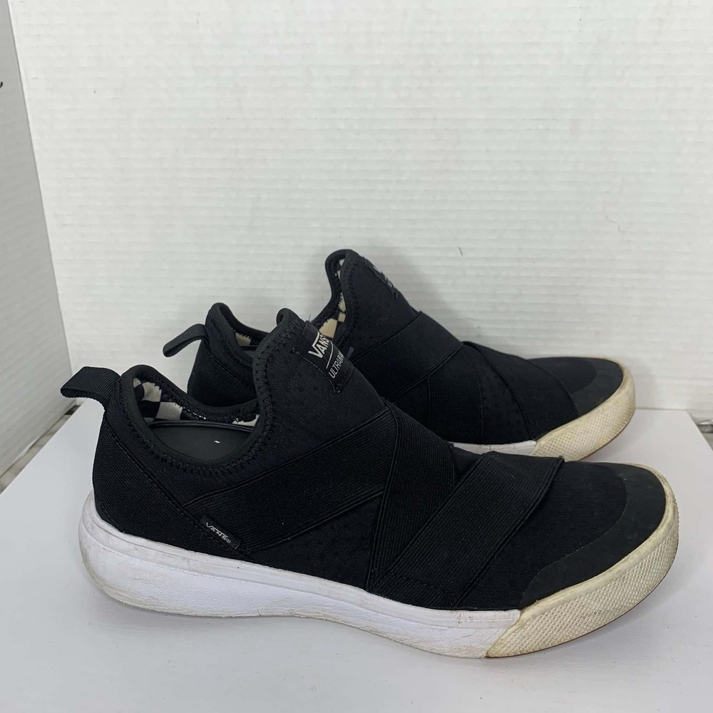 VANS UltraRange Gore Slip-On Black/White Low Top Sneakers